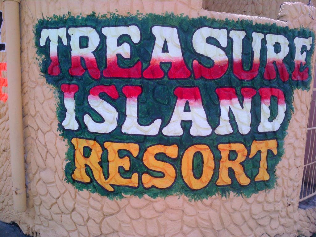 Treasure Island Resort Olongapo Exterior photo