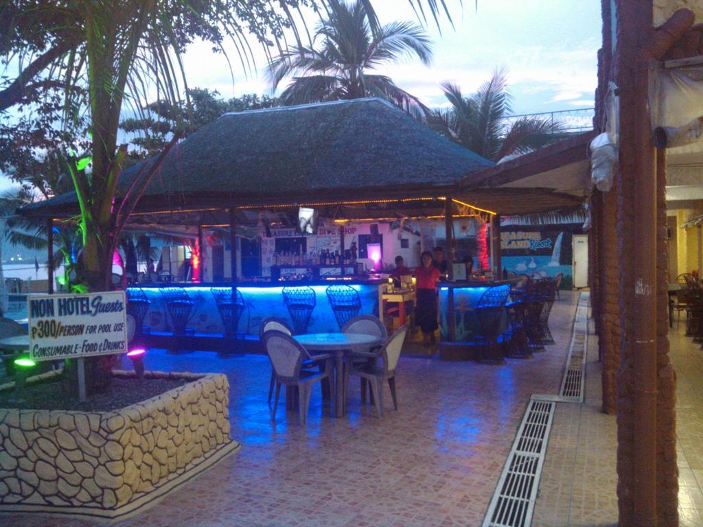 Treasure Island Resort Olongapo Exterior photo